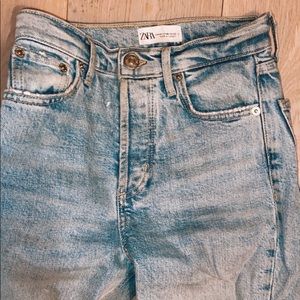 COPY - Zara jeans super cute fits a little big
